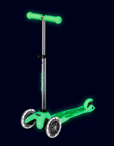 Mini Deluxe Glow LED 3 Wheel Scooter