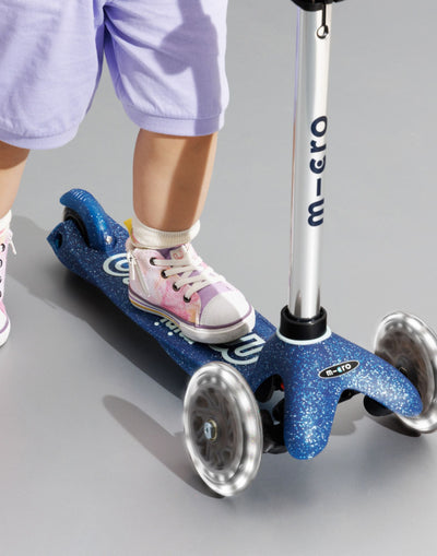 Mini Micro Deluxe Glitter LED 3 Wheel Scooter